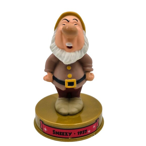 Sneezy 2002 McDonald’s Walt Disney World 100 Years Of Magic 1937 Figurine Toy Ha - Picture 1 of 9